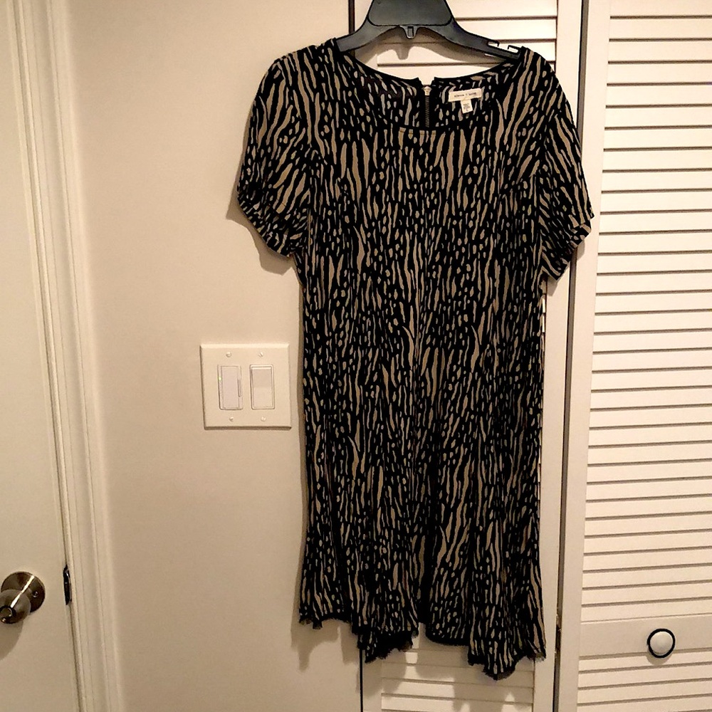 Cream & Black Mini Dress - Size L